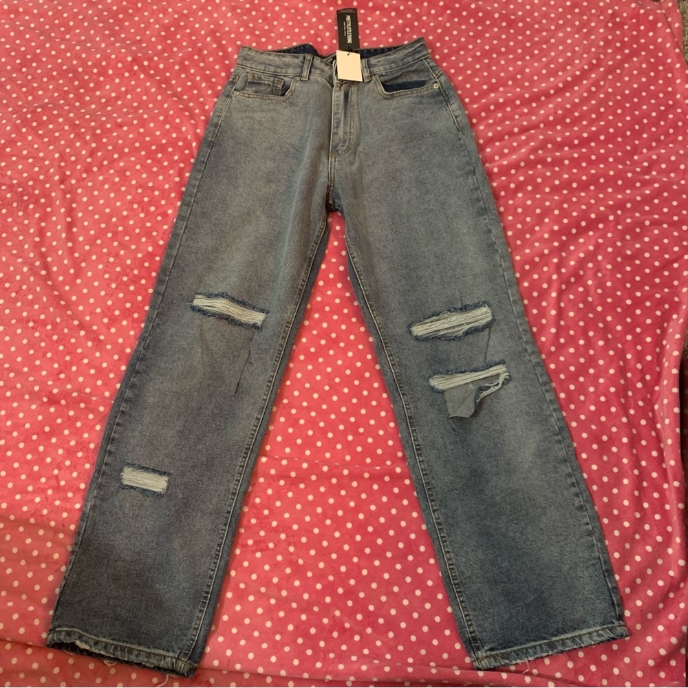 Pretty Little Thing ripped Jeans NWT